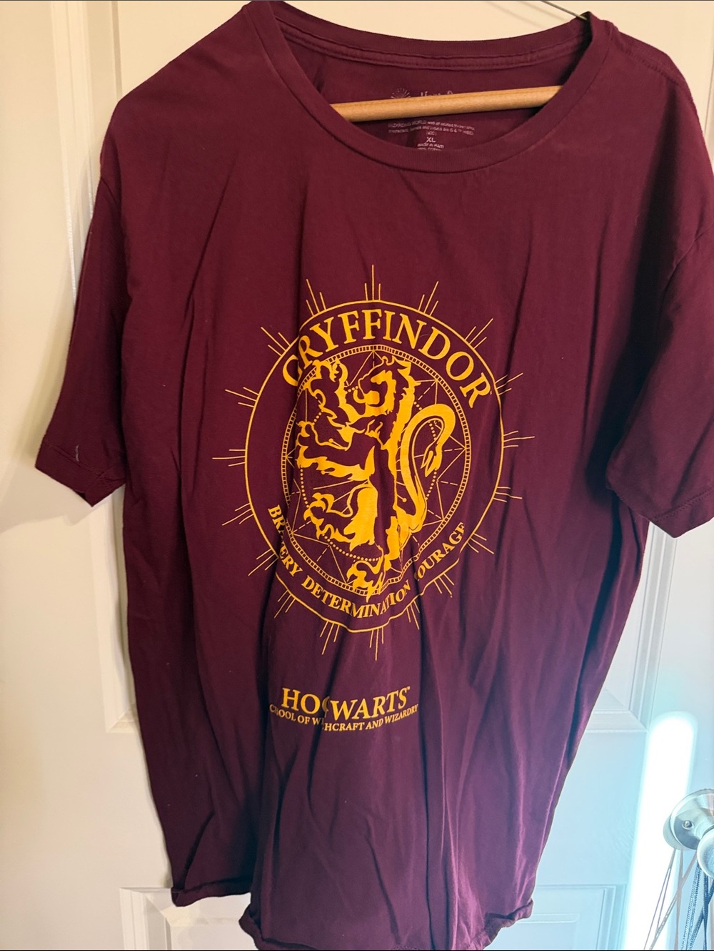 Gryffindor Crest Short Sleeve T‑Shirt - Maroon